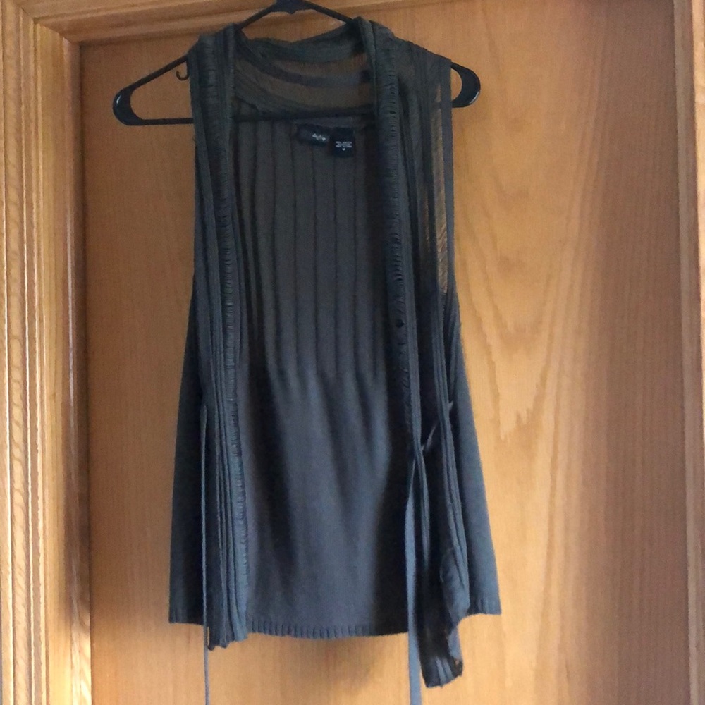 Dressy daytrip vest from buckle